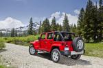 Jeep Wrangler Unlimited Sahara 2012 года